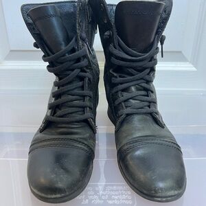 Steve Madden Troopa Boots - size 8.5